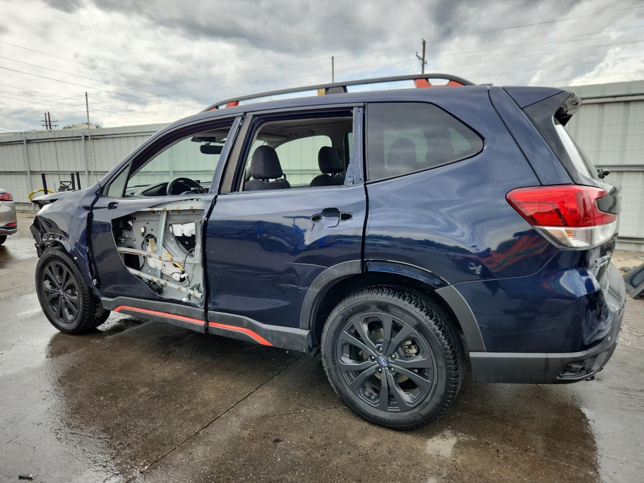 2022 SUBARU FORESTER SPORT photo 2