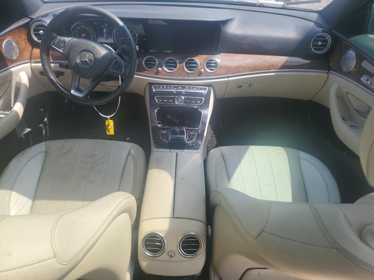 2017 MERCEDES-BENZ E 300 photo 8