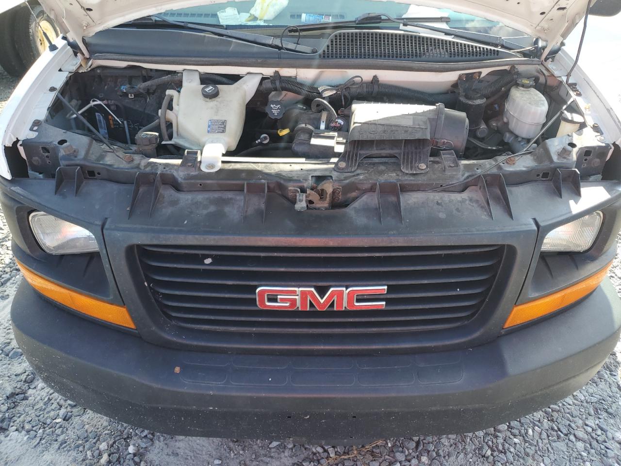 2012 GMC SAVANA G2500 photo 23