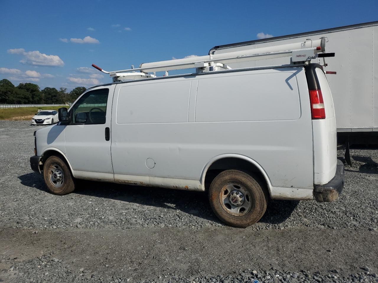 2012 GMC SAVANA G2500 photo 3