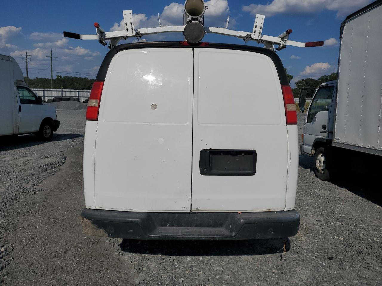 2012 GMC SAVANA G2500 photo 11
