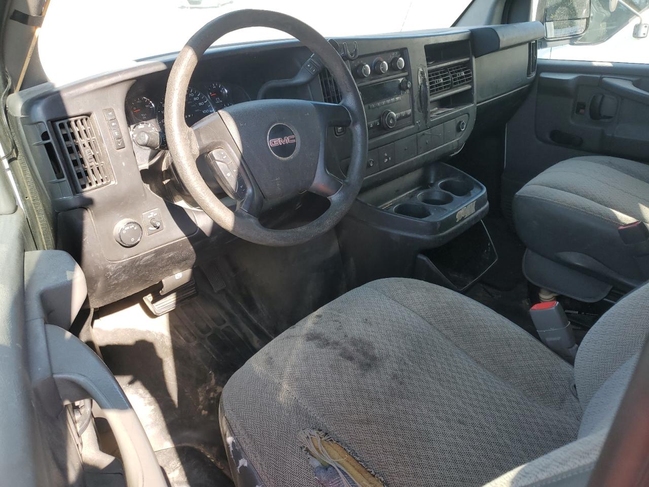 2012 GMC SAVANA G2500 photo 15