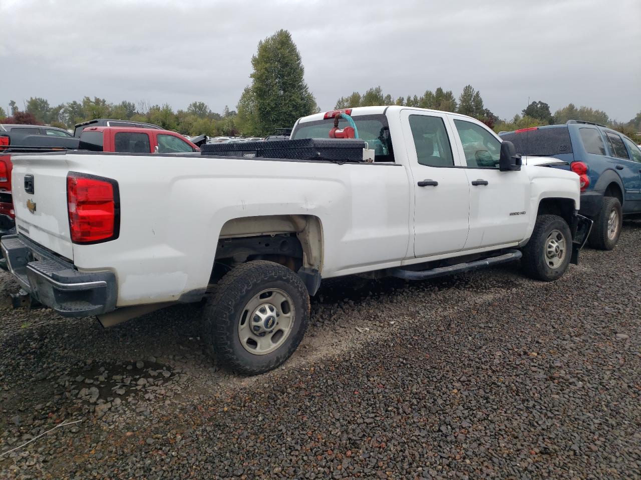 2015 CHEVROLET SILVERADO C2500 HEAVY DUTY photo 3