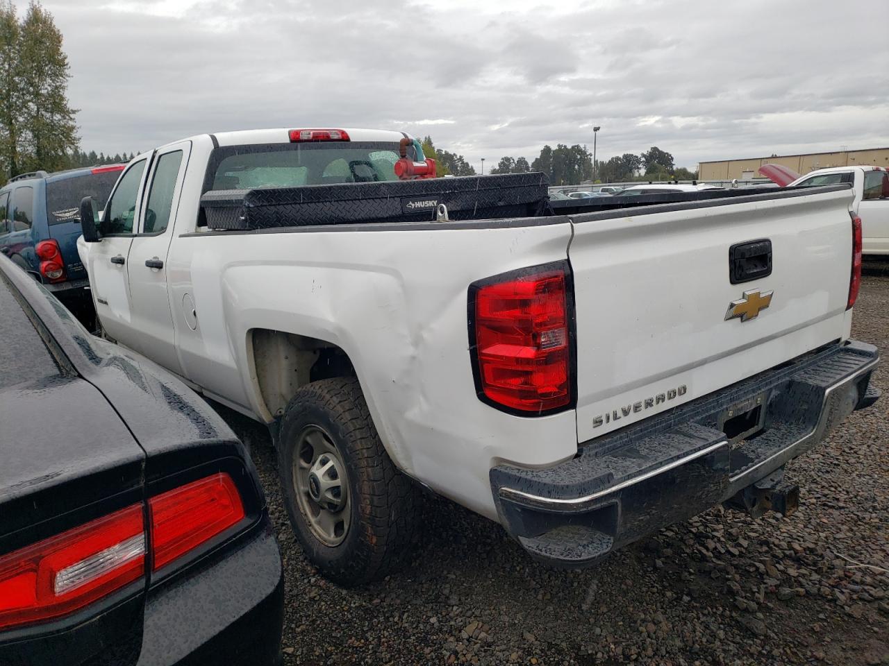 2015 CHEVROLET SILVERADO C2500 HEAVY DUTY photo 2