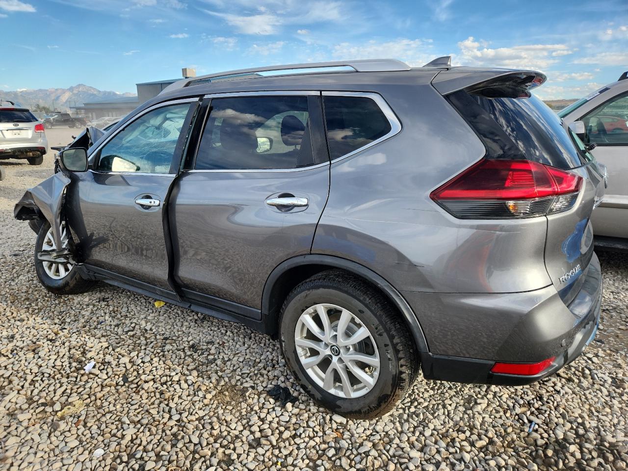 2020 NISSAN ROGUE photo 3