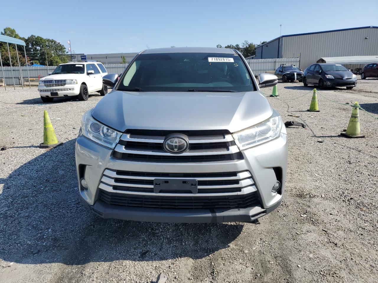 2017 TOYOTA HIGHLANDER LE PLUS photo 9