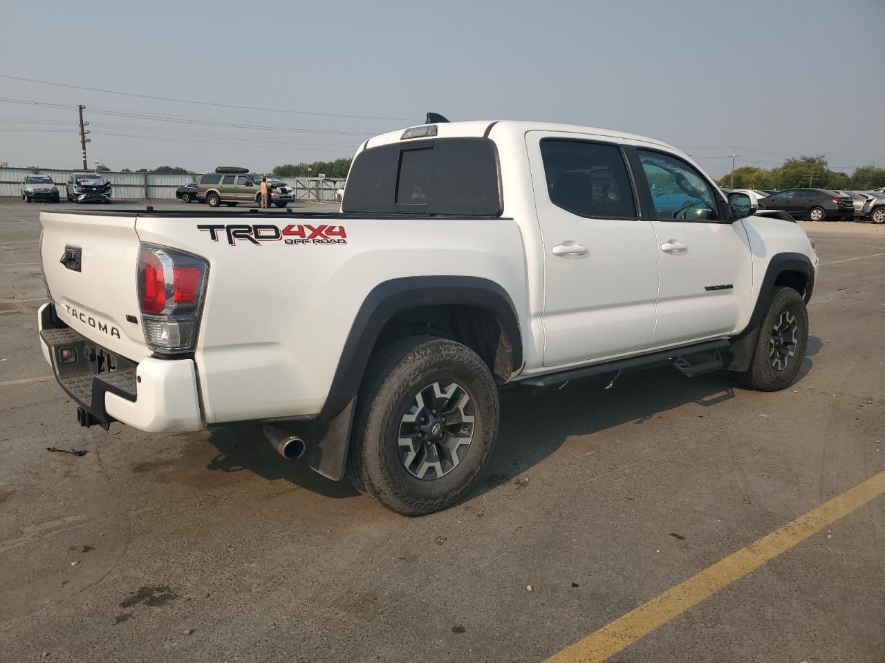 2022 TOYOTA TACOMA photo 3