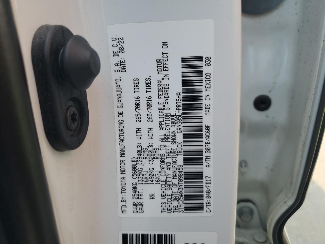 2022 TOYOTA TACOMA photo 12