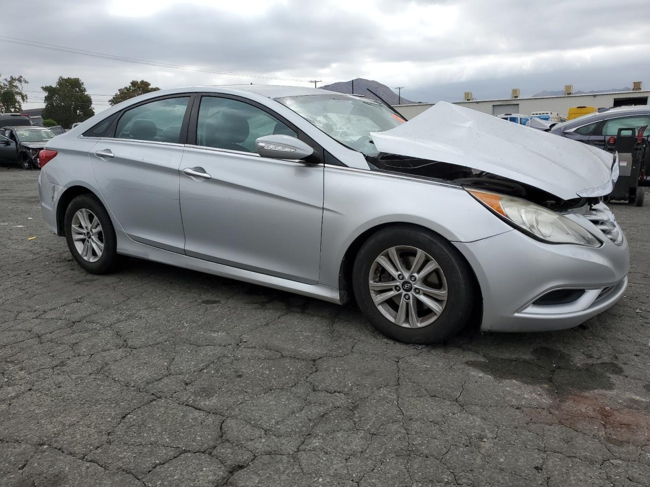 2014 HYUNDAI SONATA GLS photo 7