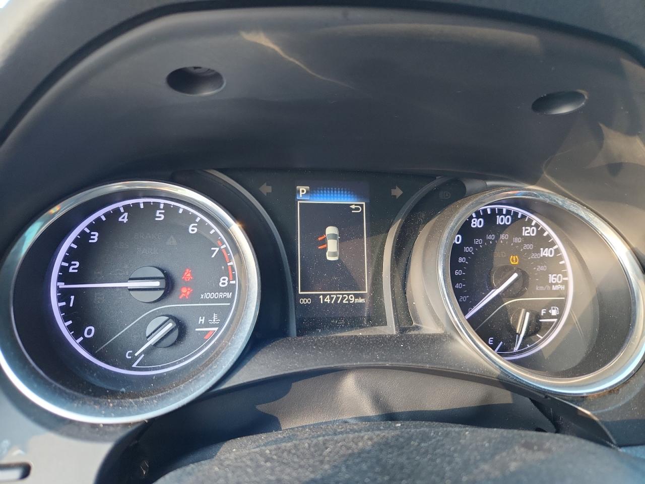 2020 TOYOTA CAMRY SE photo 9