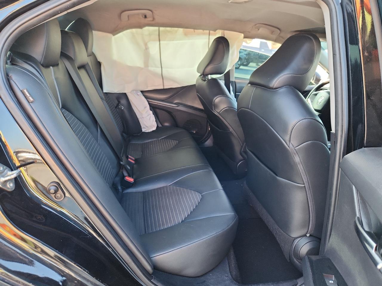 2020 TOYOTA CAMRY SE photo 10
