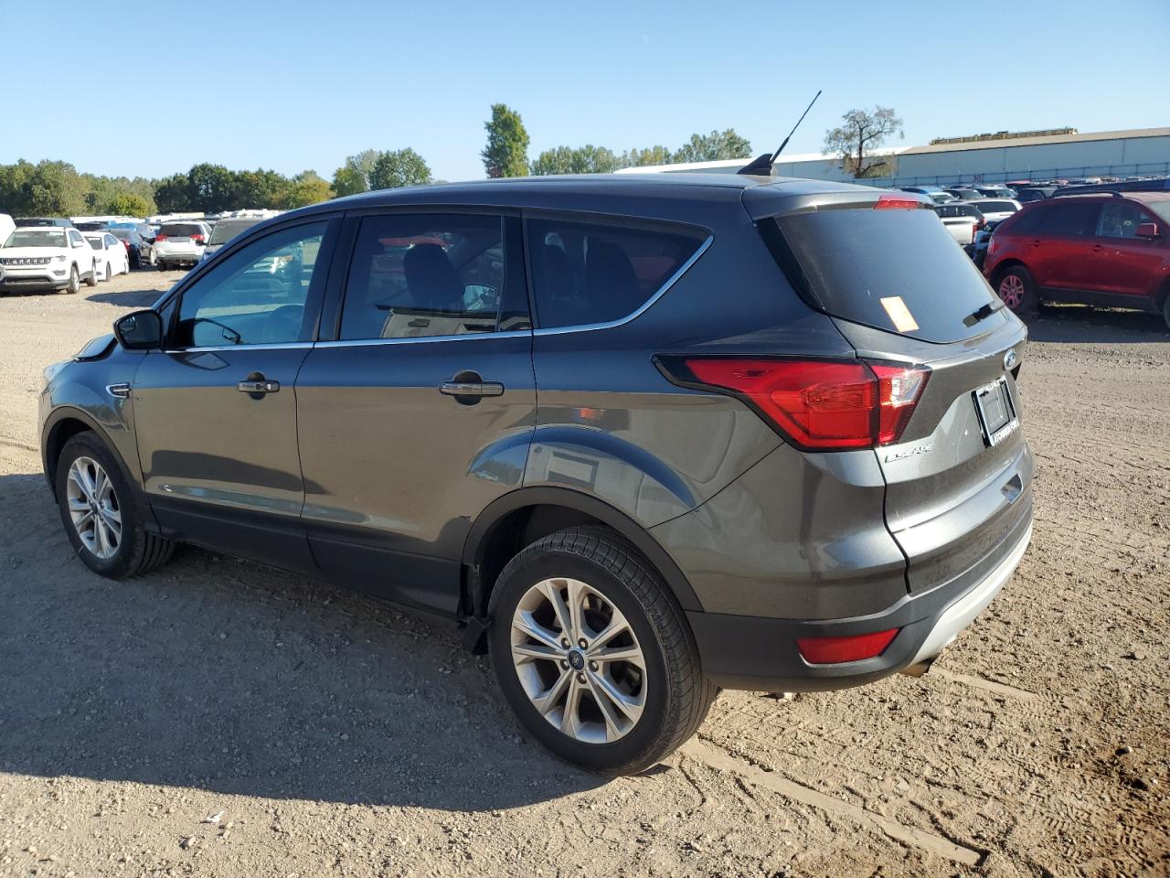 2019 FORD ESCAPE SE photo 3