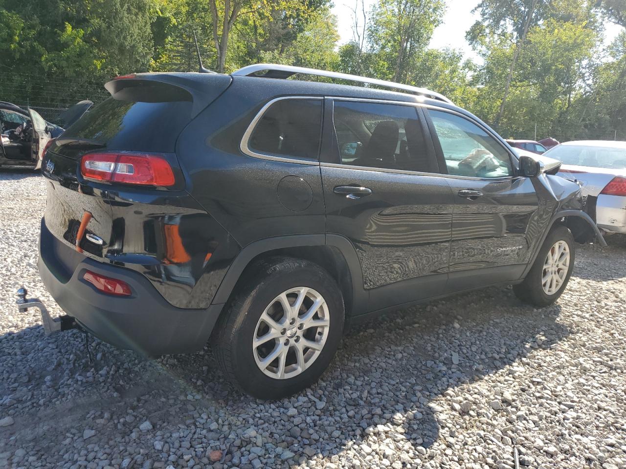 2018 JEEP CHEROKEE photo 3