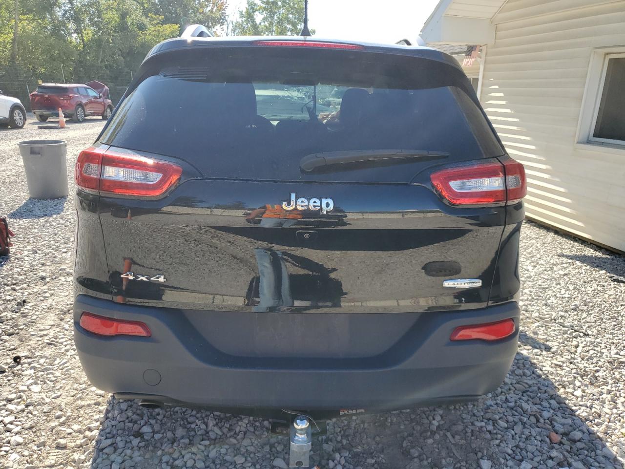 2018 JEEP CHEROKEE photo 6