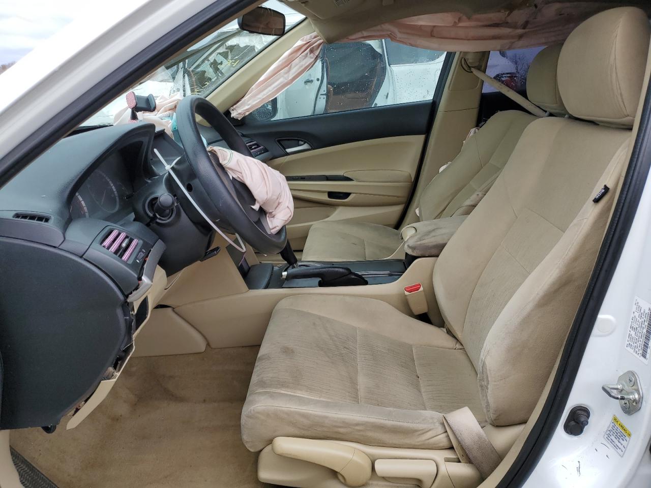 2012 HONDA ACCORD LX photo 13