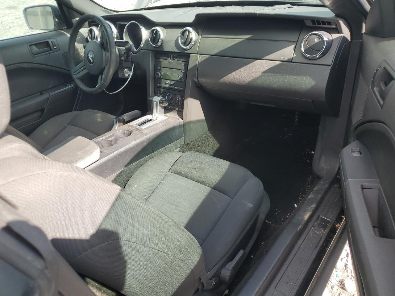 2006 FORD MUSTANG photo 22