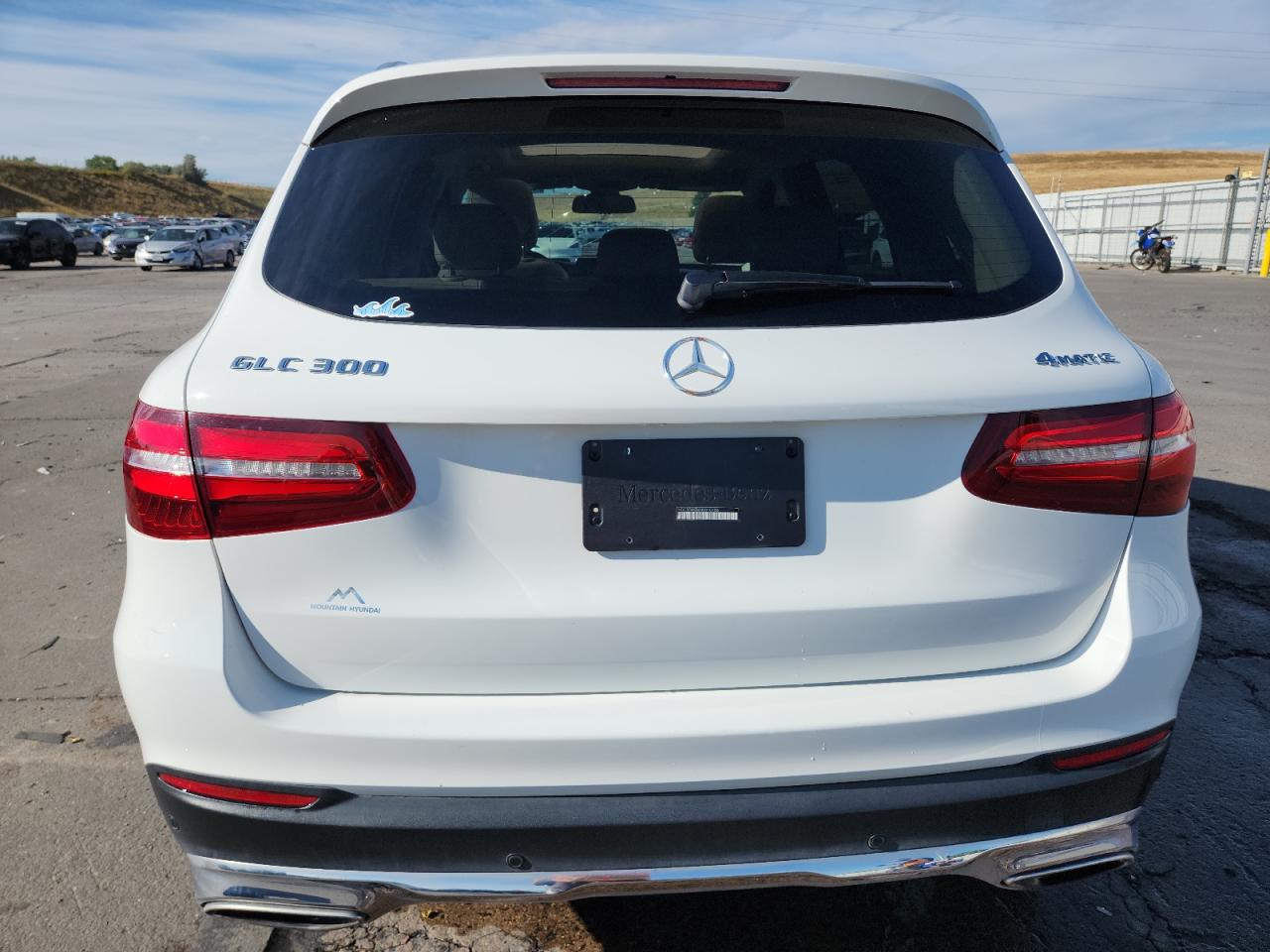 2017 MERCEDES-BENZ GLC 300 4MATIC photo 6