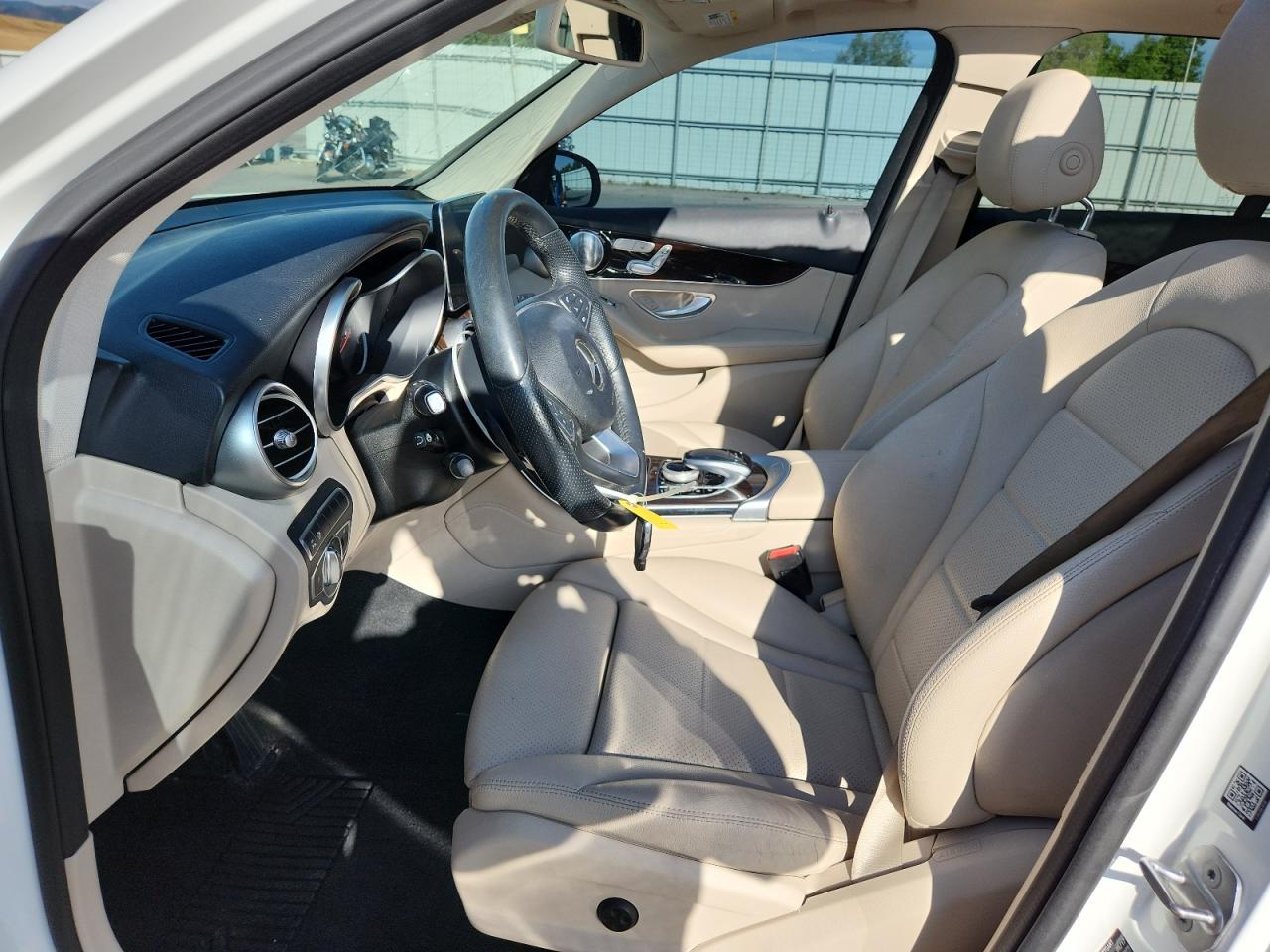 2017 MERCEDES-BENZ GLC 300 4MATIC photo 7