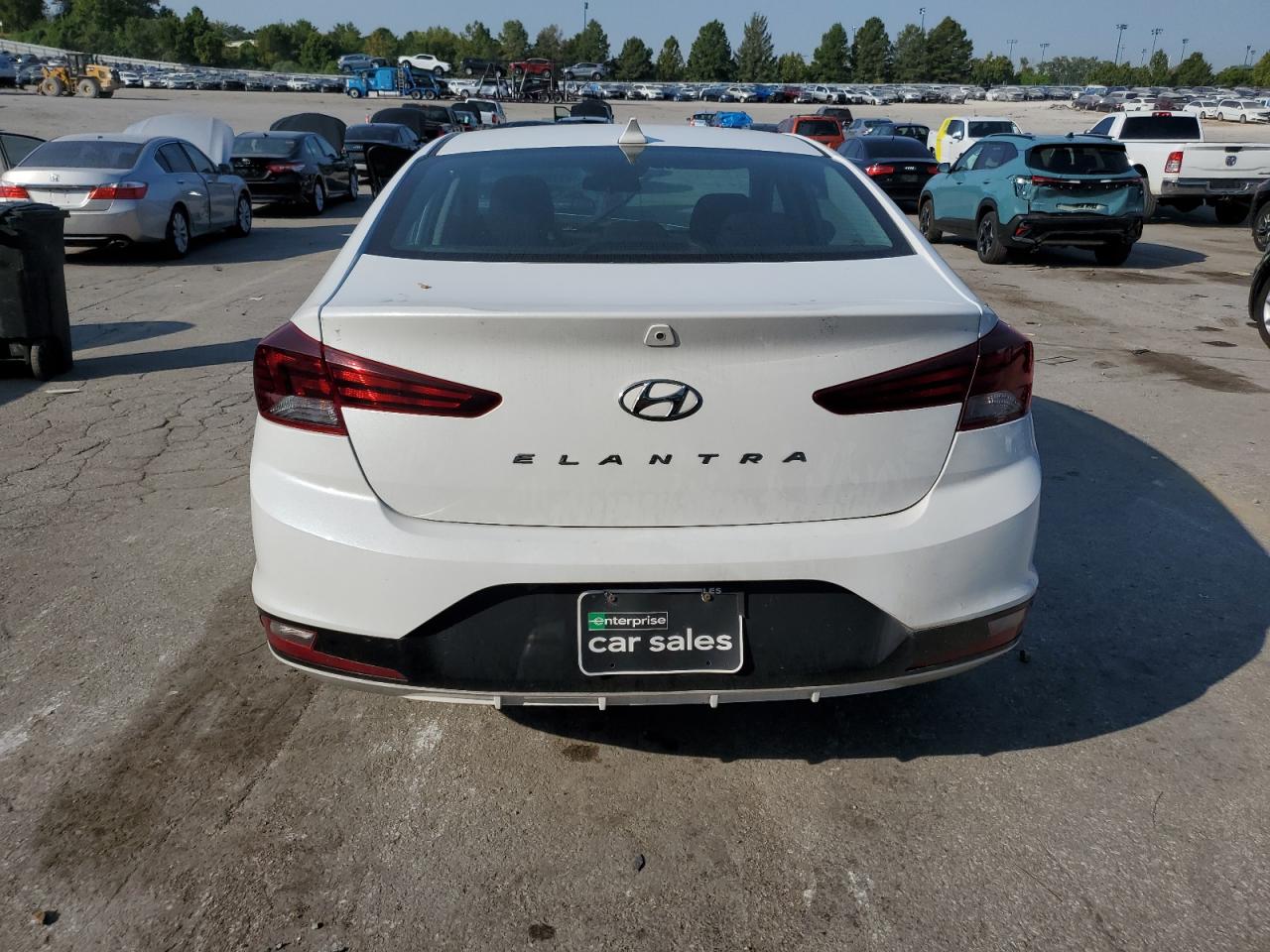 2020 HYUNDAI ELANTRA SEL photo 16