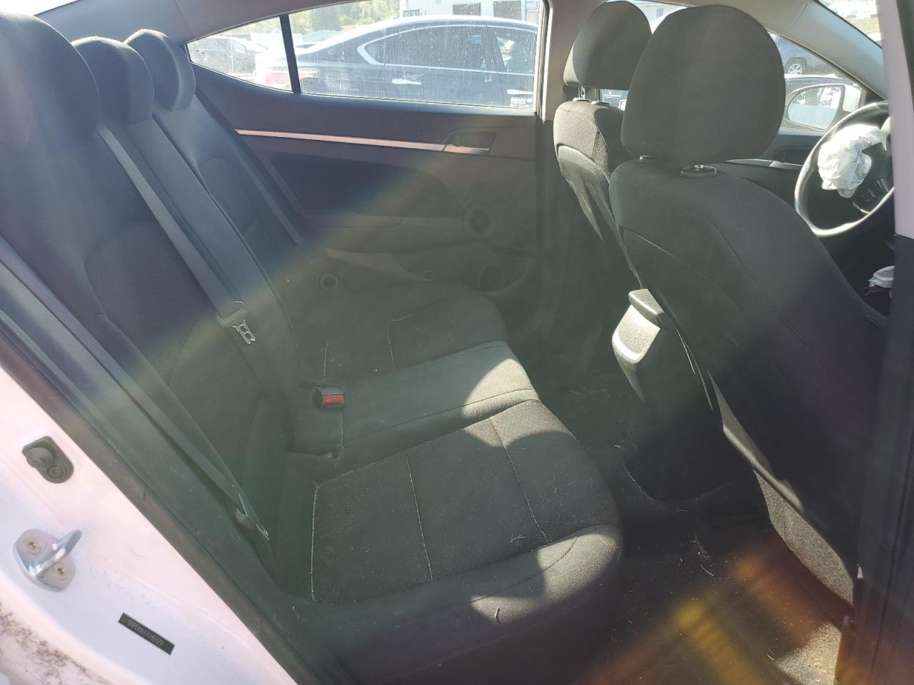 2020 HYUNDAI ELANTRA SEL photo 28