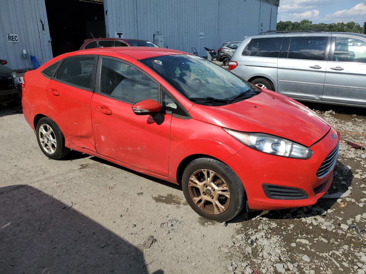 2015 FORD FIESTA SE photo 4