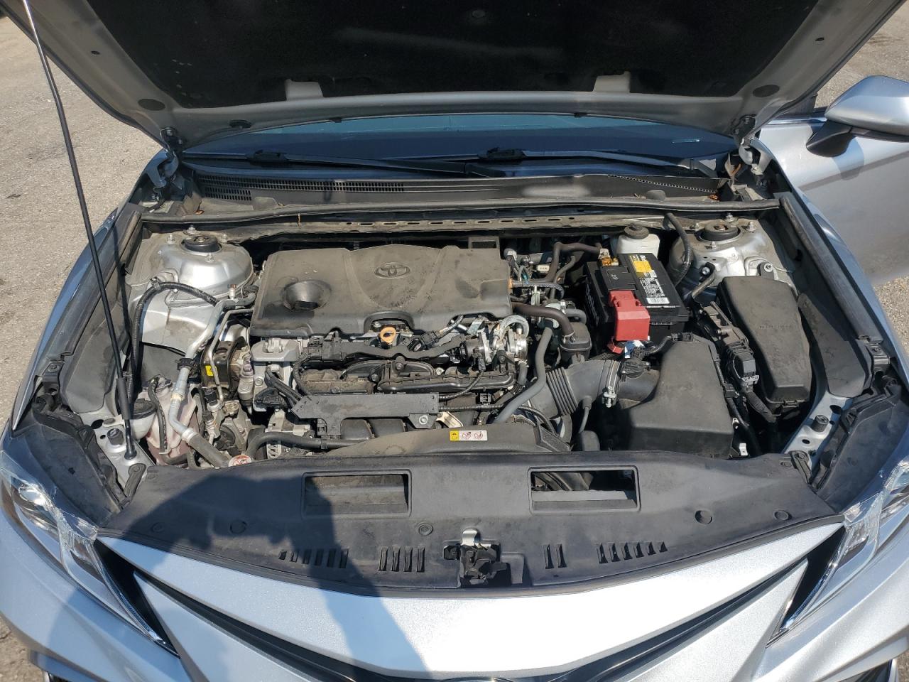 2021 TOYOTA CAMRY LE photo 31