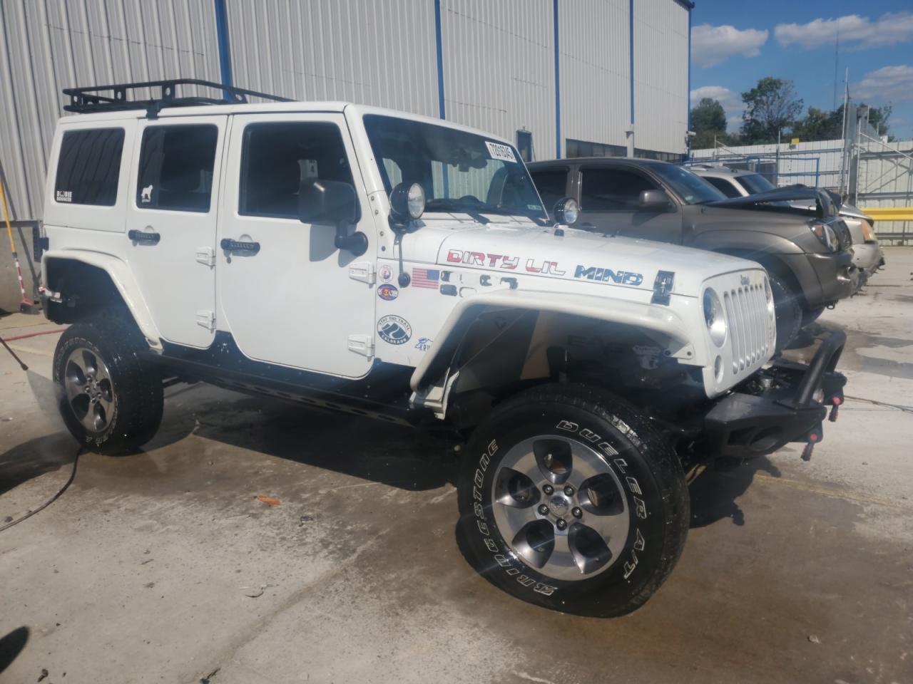 2016 JEEP WRANGLER UNLIMITED SAHARA photo 4