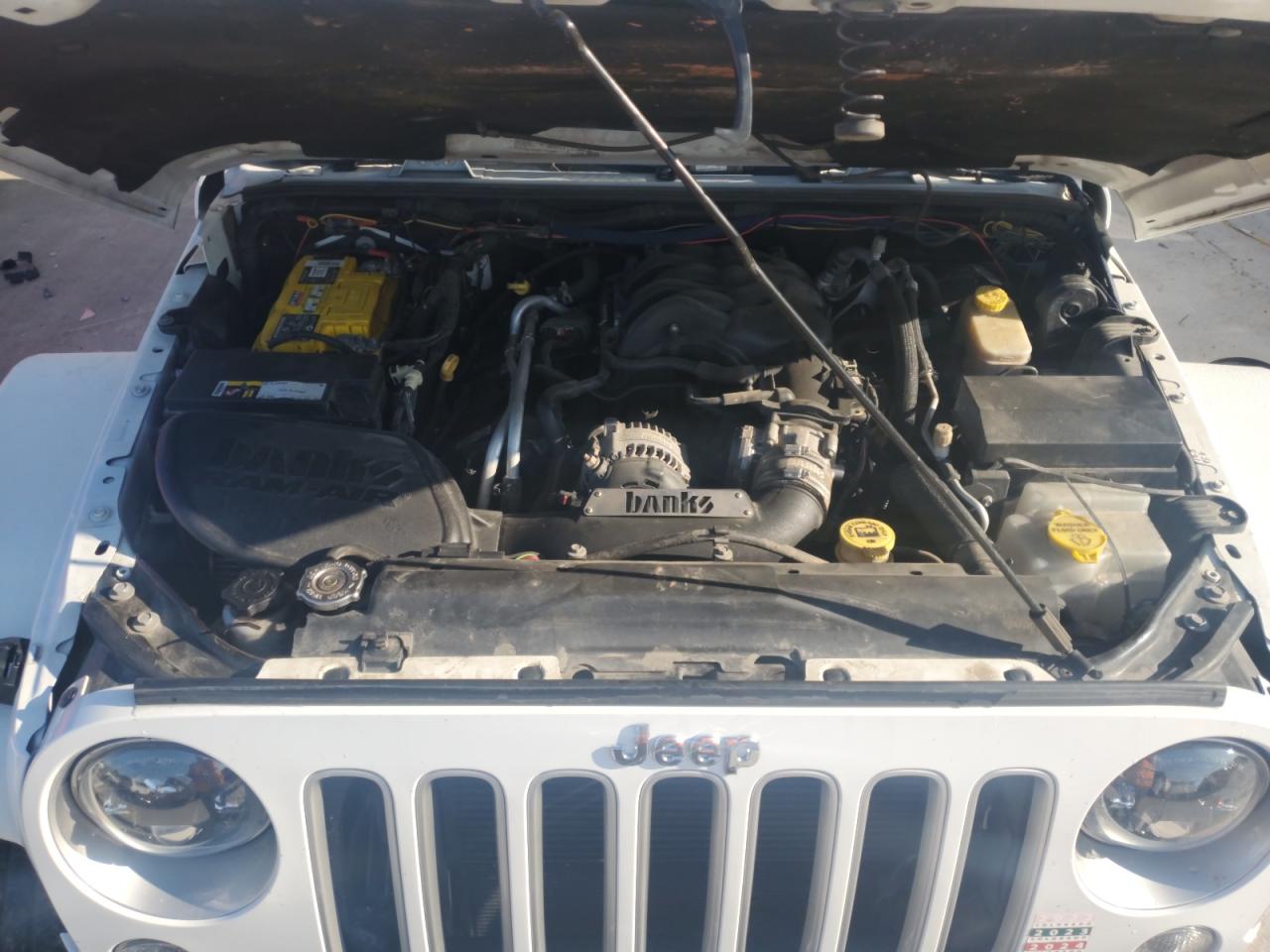 2016 JEEP WRANGLER UNLIMITED SAHARA photo 11