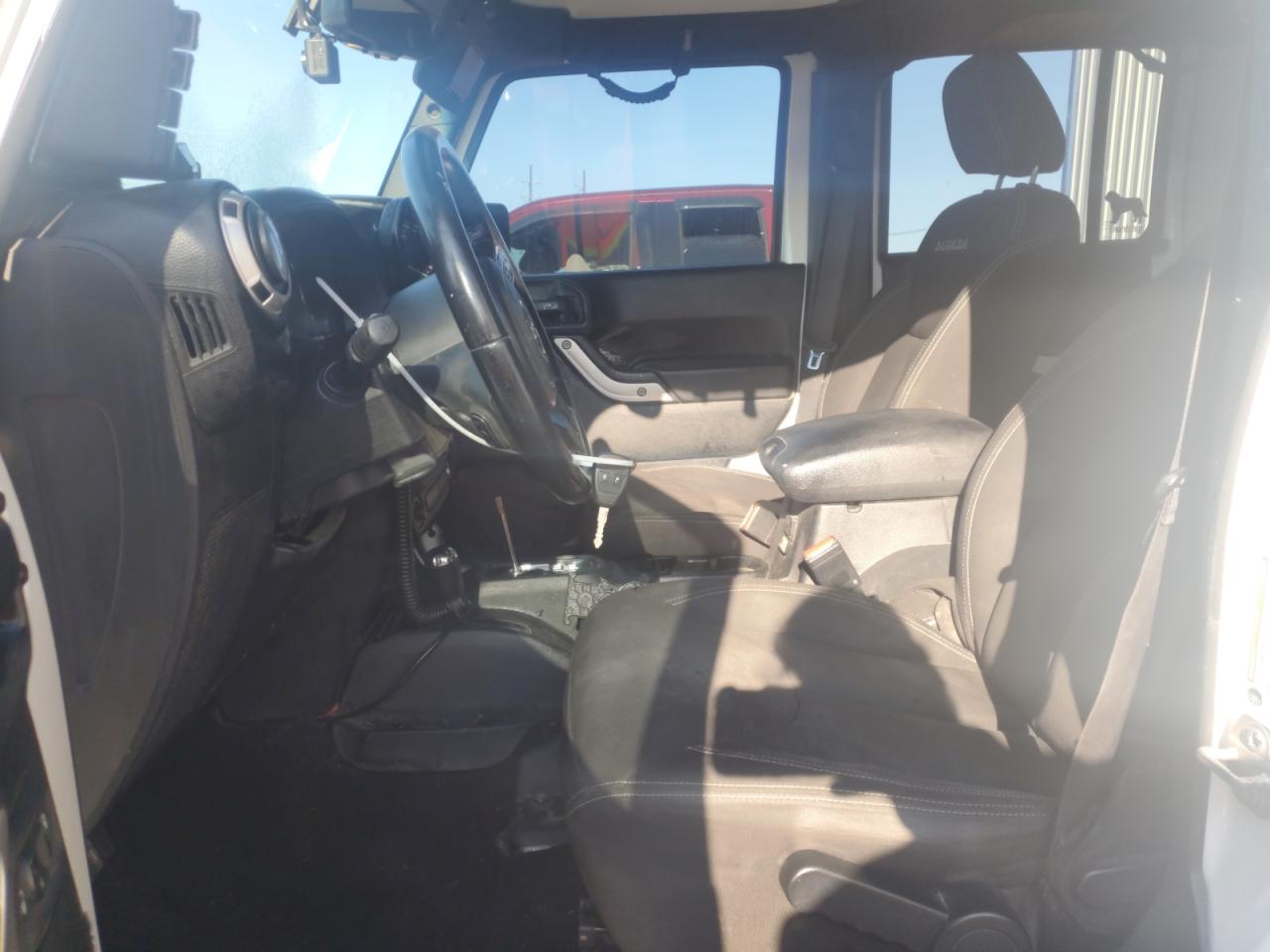 2016 JEEP WRANGLER UNLIMITED SAHARA photo 10