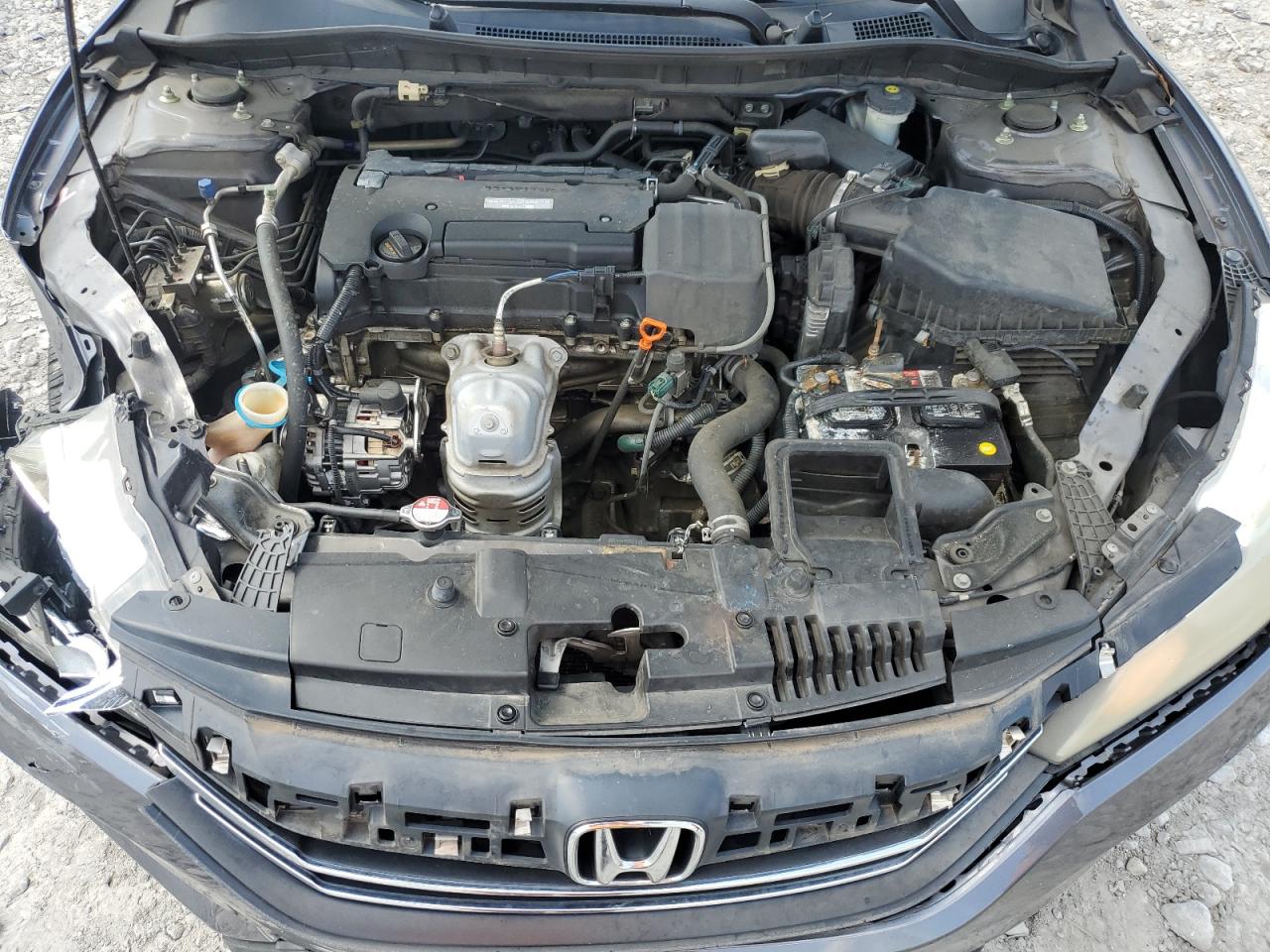 2016 HONDA ACCORD LX photo 11