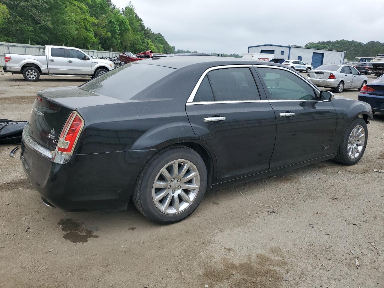 2013 CHRYSLER 300C photo 3