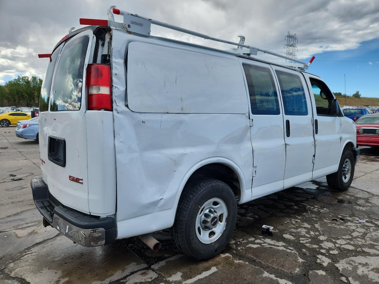 2012 GMC SAVANA G2500 photo 5