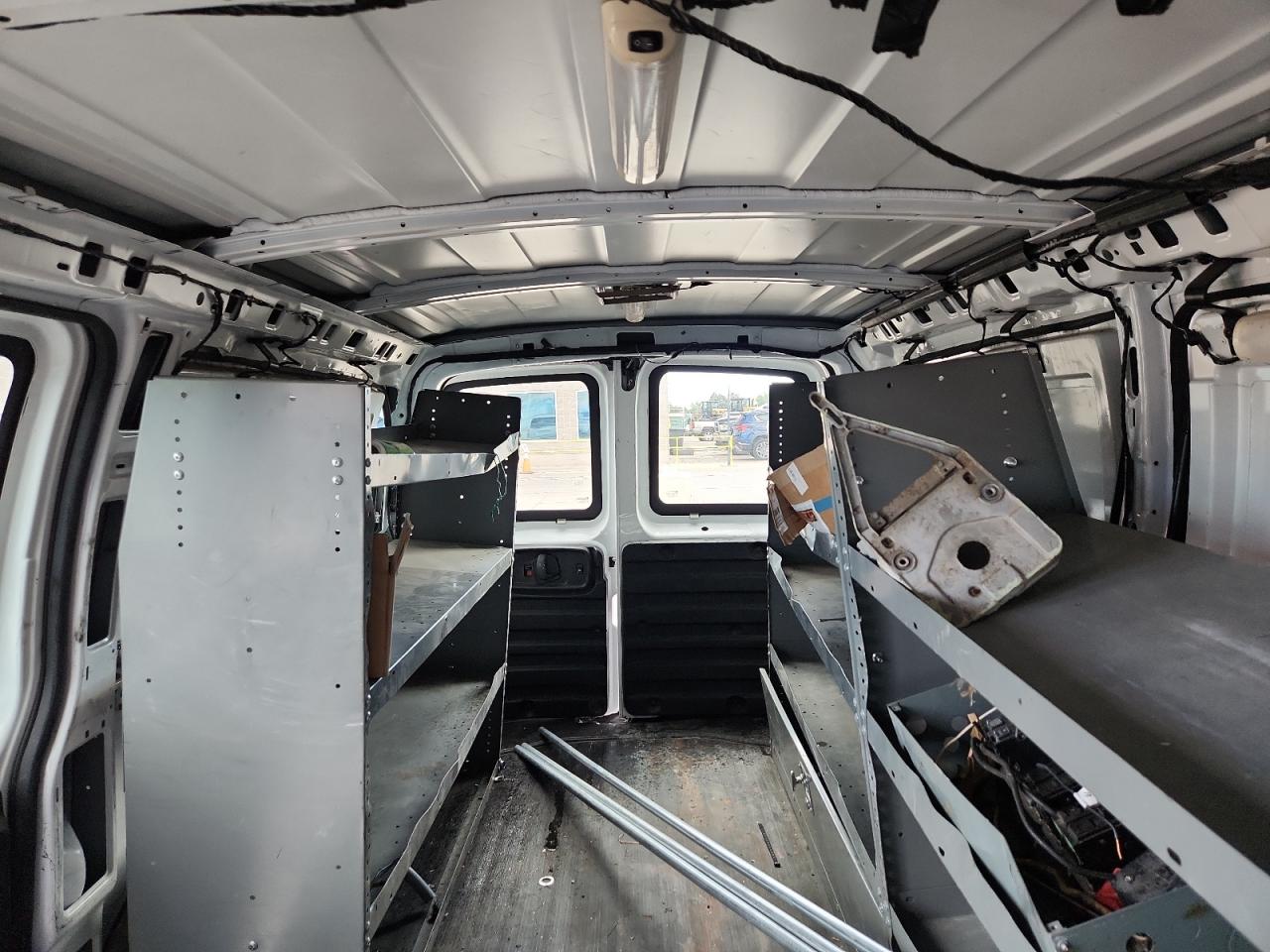 2012 GMC SAVANA G2500 photo 19