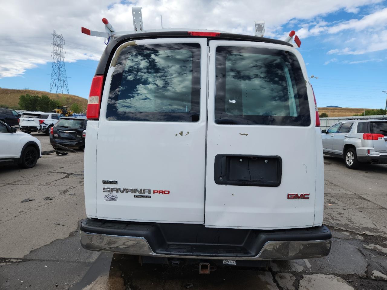 2012 GMC SAVANA G2500 photo 11