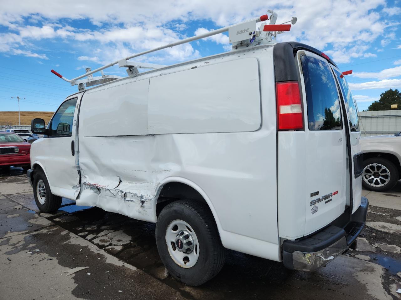2012 GMC SAVANA G2500 photo 3