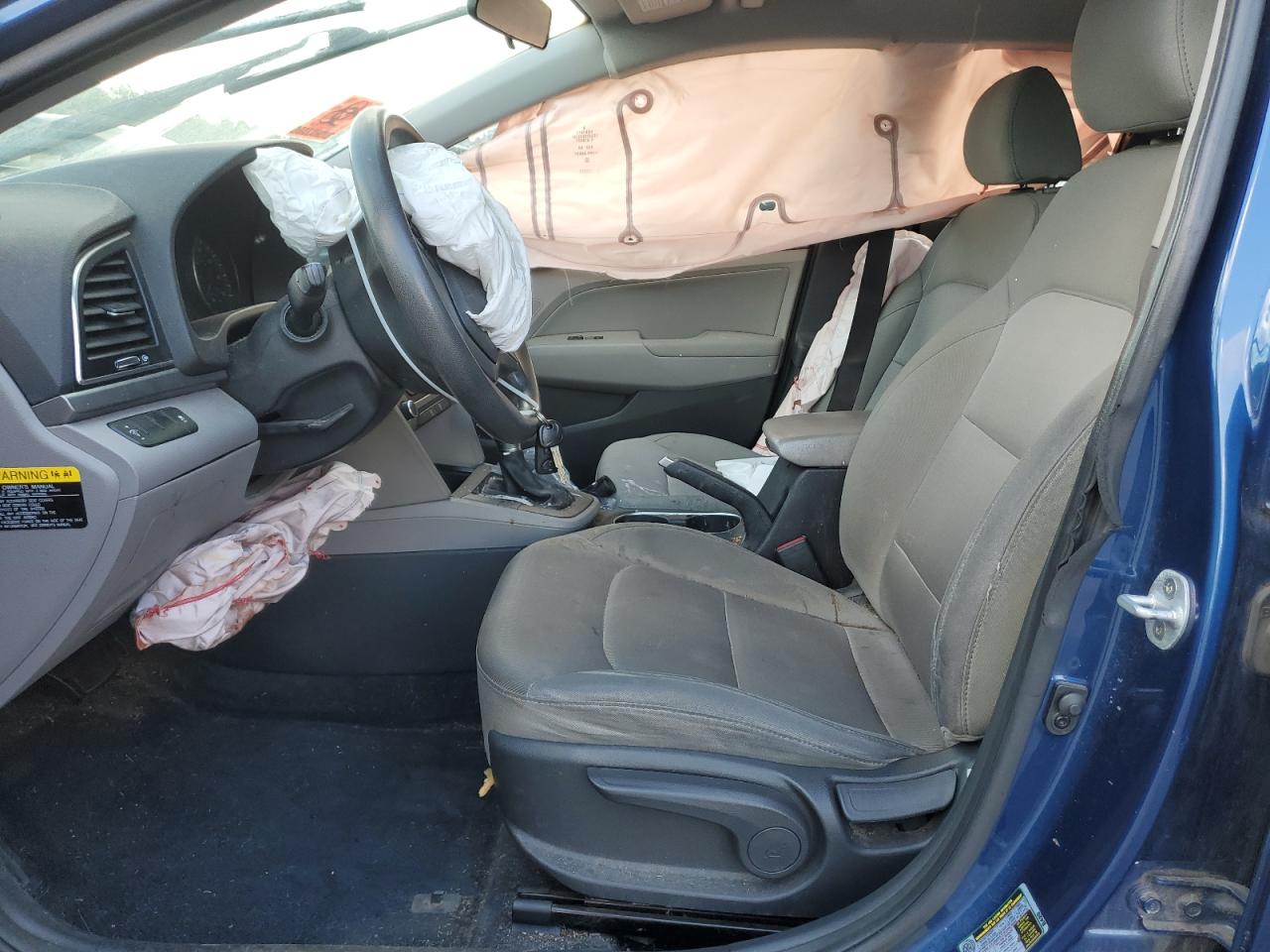 2017 HYUNDAI ELANTRA photo 7