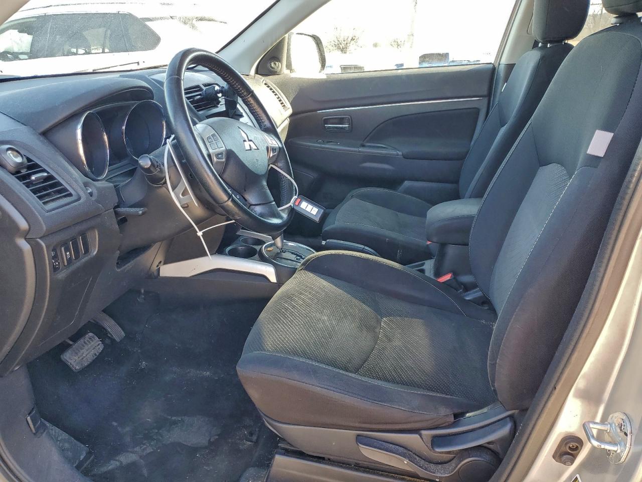 2013 MITSUBISHI OUTLANDER SPORT SE photo 13