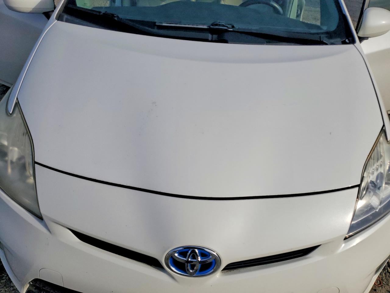 2012 TOYOTA PRIUS photo 11