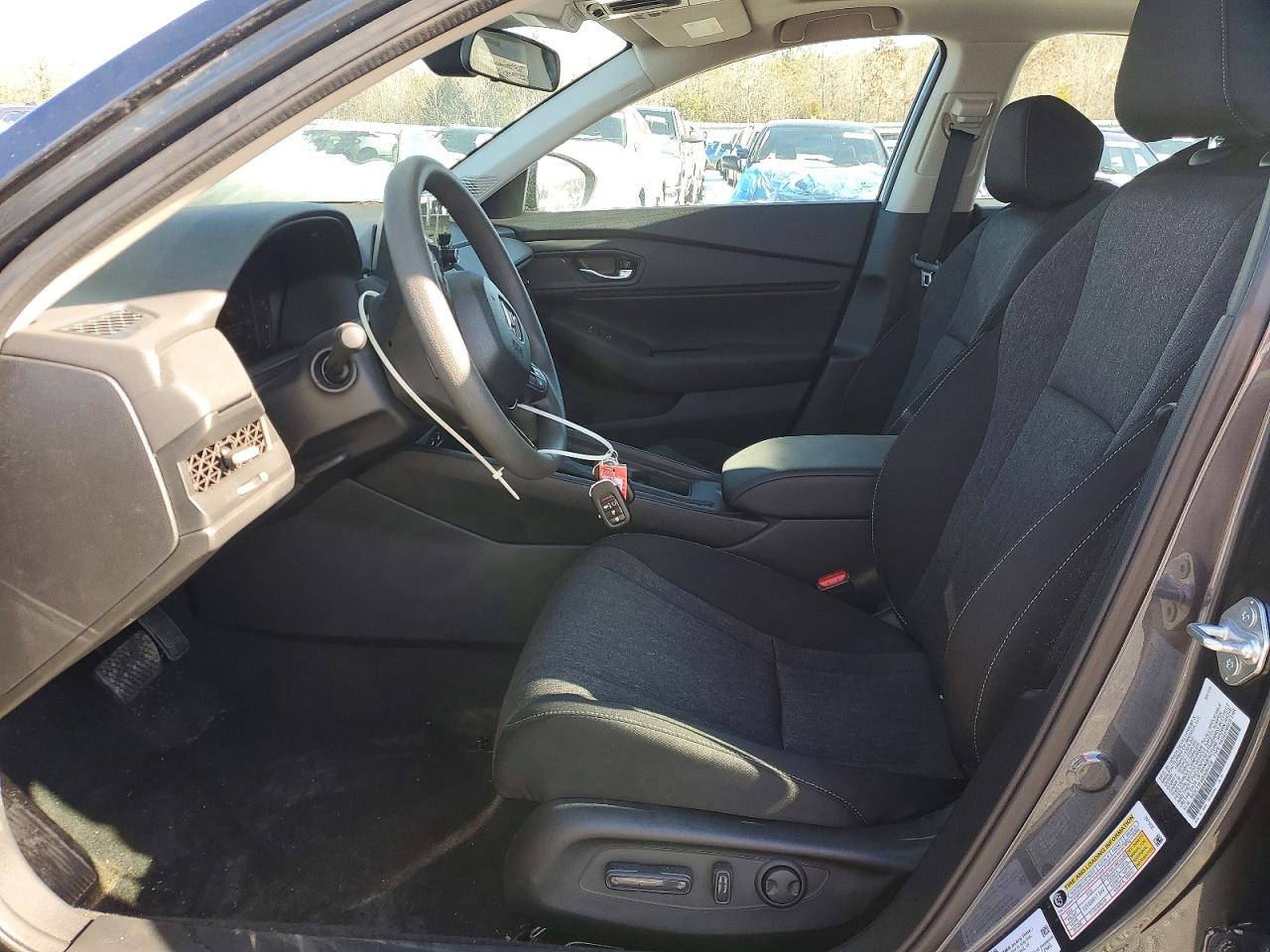 2025 HONDA ACCORD SE photo 19