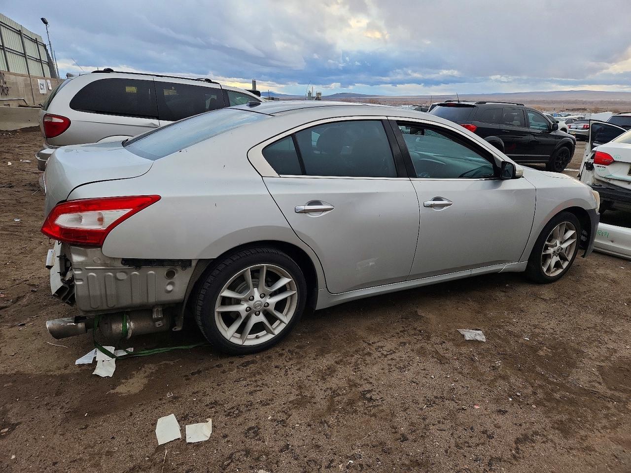 2009 NISSAN MAXIMA S photo 5