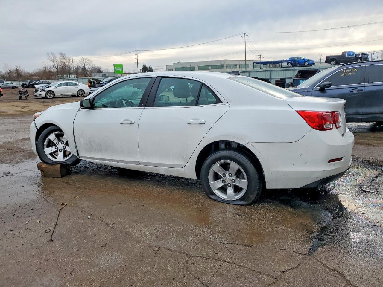 2013 CHEVROLET MALIBU LS photo 2