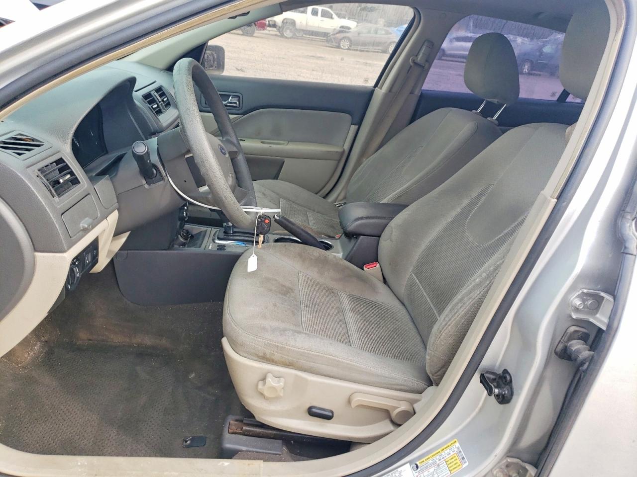 2010 FORD FUSION SE photo 7