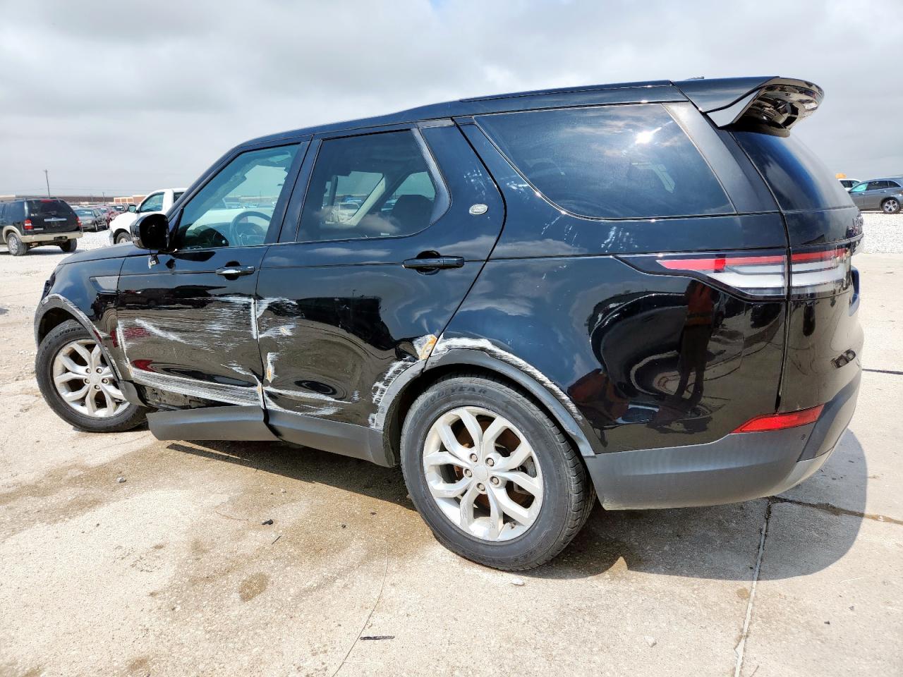 2018 LAND ROVER DISCOVERY SE photo 2