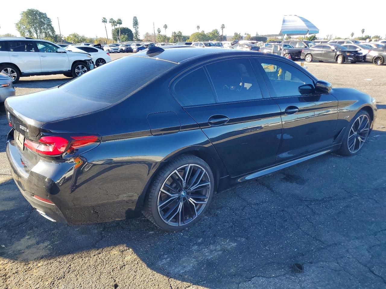 2023 BMW 530E photo 3