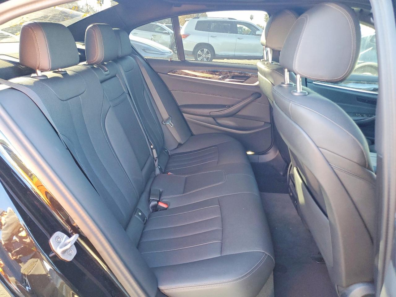 2023 BMW 530E photo 10