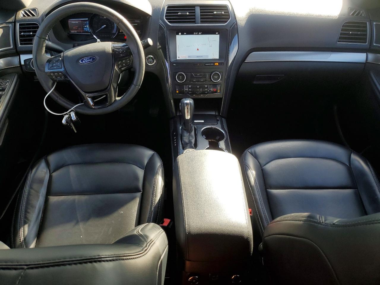 2019 FORD EXPLORER XLT photo 22