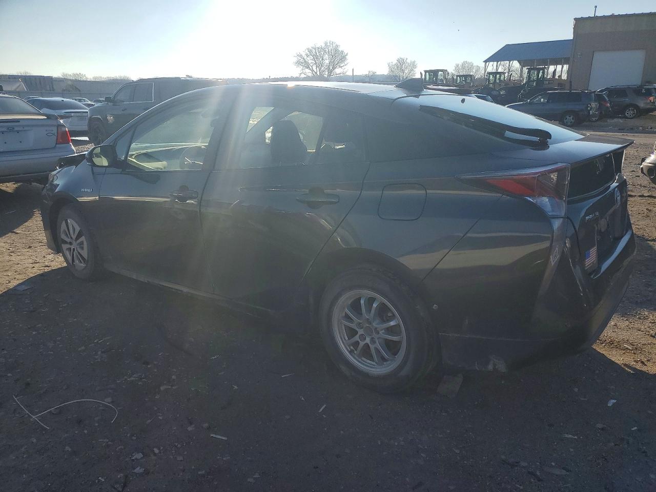 2018 TOYOTA PRIUS photo 3