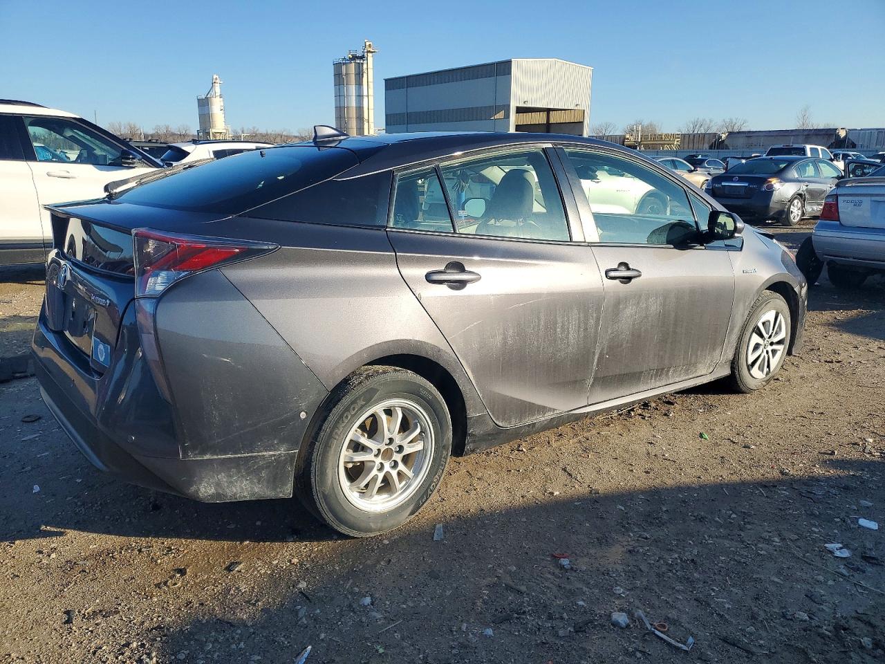 2018 TOYOTA PRIUS photo 5