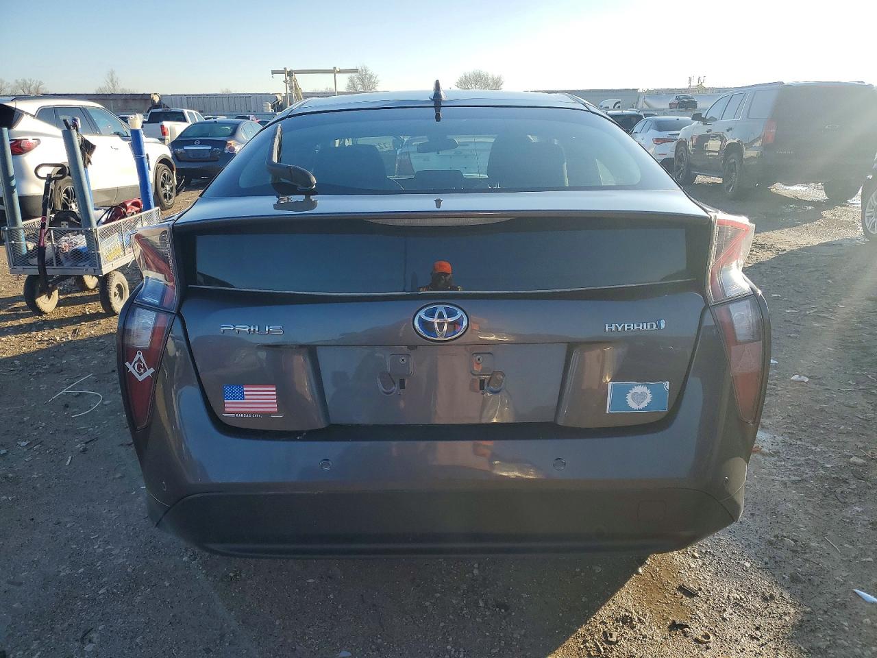 2018 TOYOTA PRIUS photo 11