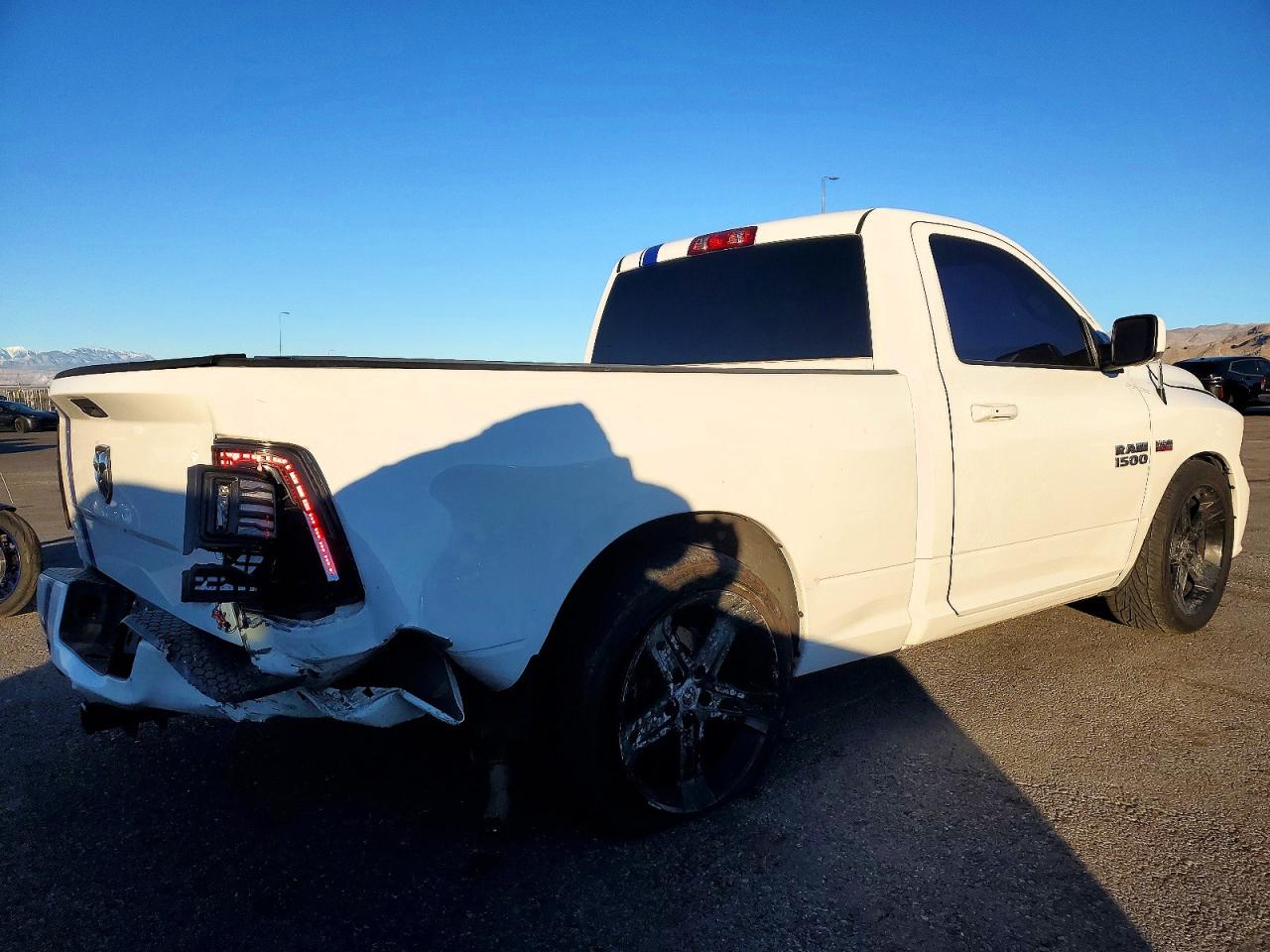2017 RAM 1500 SPORT photo 3